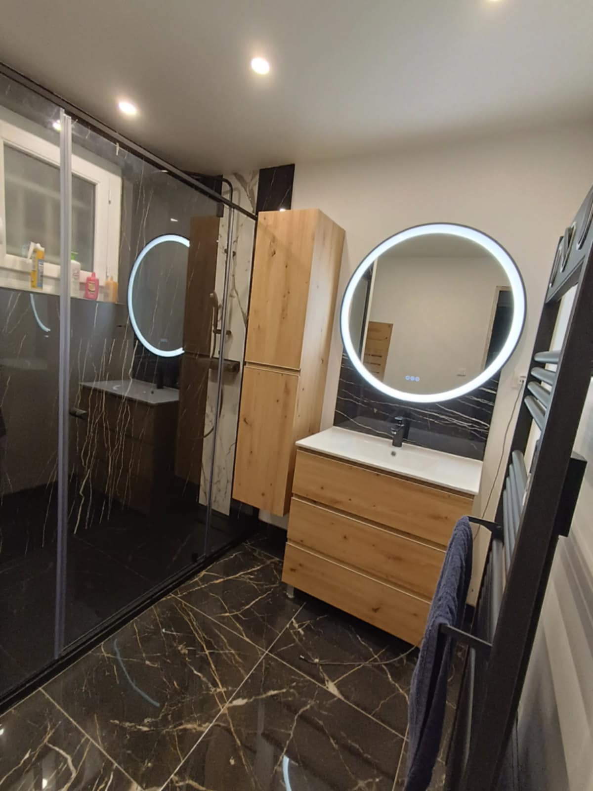 Salle de bains après rénovation à Saint-Pierre-lès-Nemours par SMD Plombier